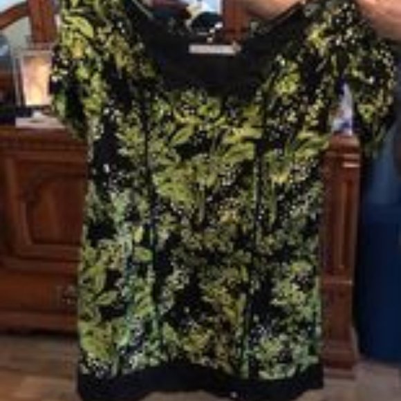 Short Dress - Picture 3 of 4